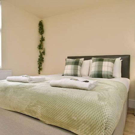 Matlock Studio 3 - Coventry Bagian luar foto
