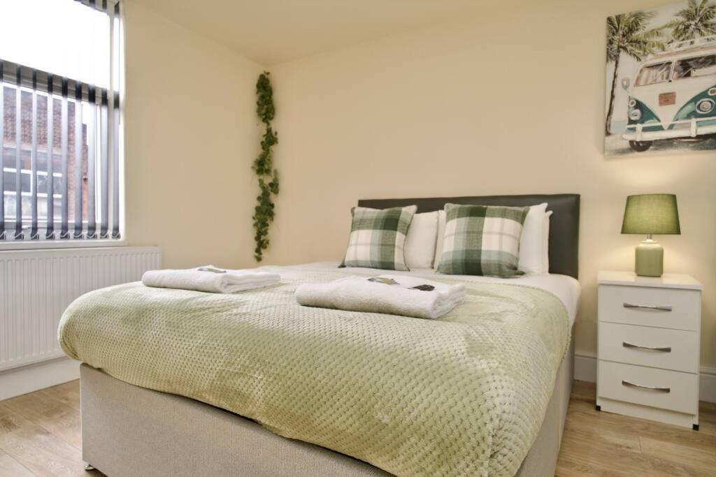 Matlock Studio 3 - Coventry Bagian luar foto